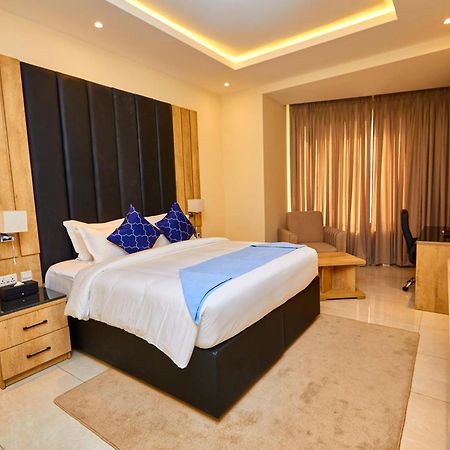 Vintano Hotel Лекки Экстерьер фото