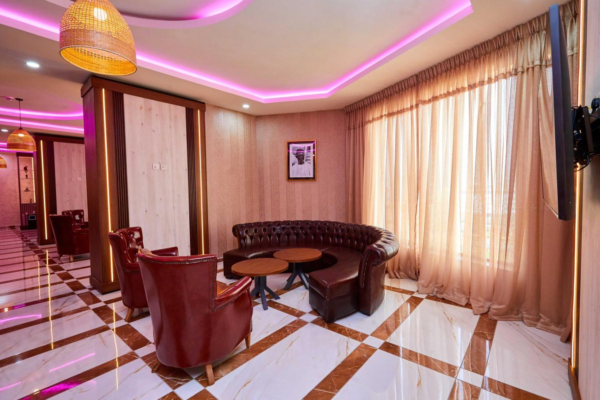 Vintano Hotel Лекки Экстерьер фото