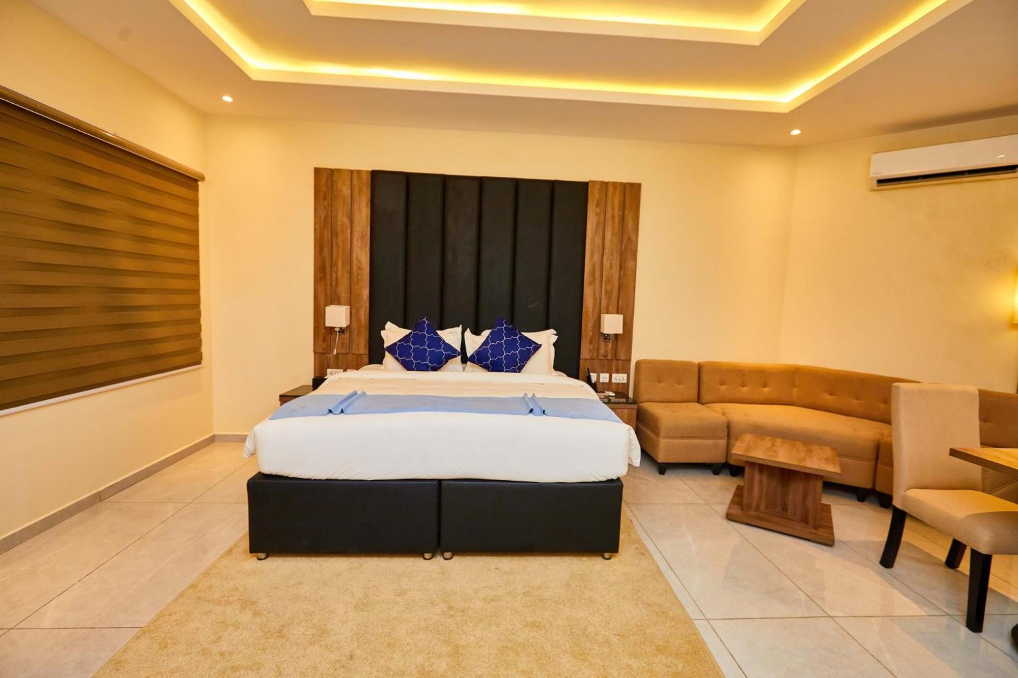 Vintano Hotel Лекки Экстерьер фото